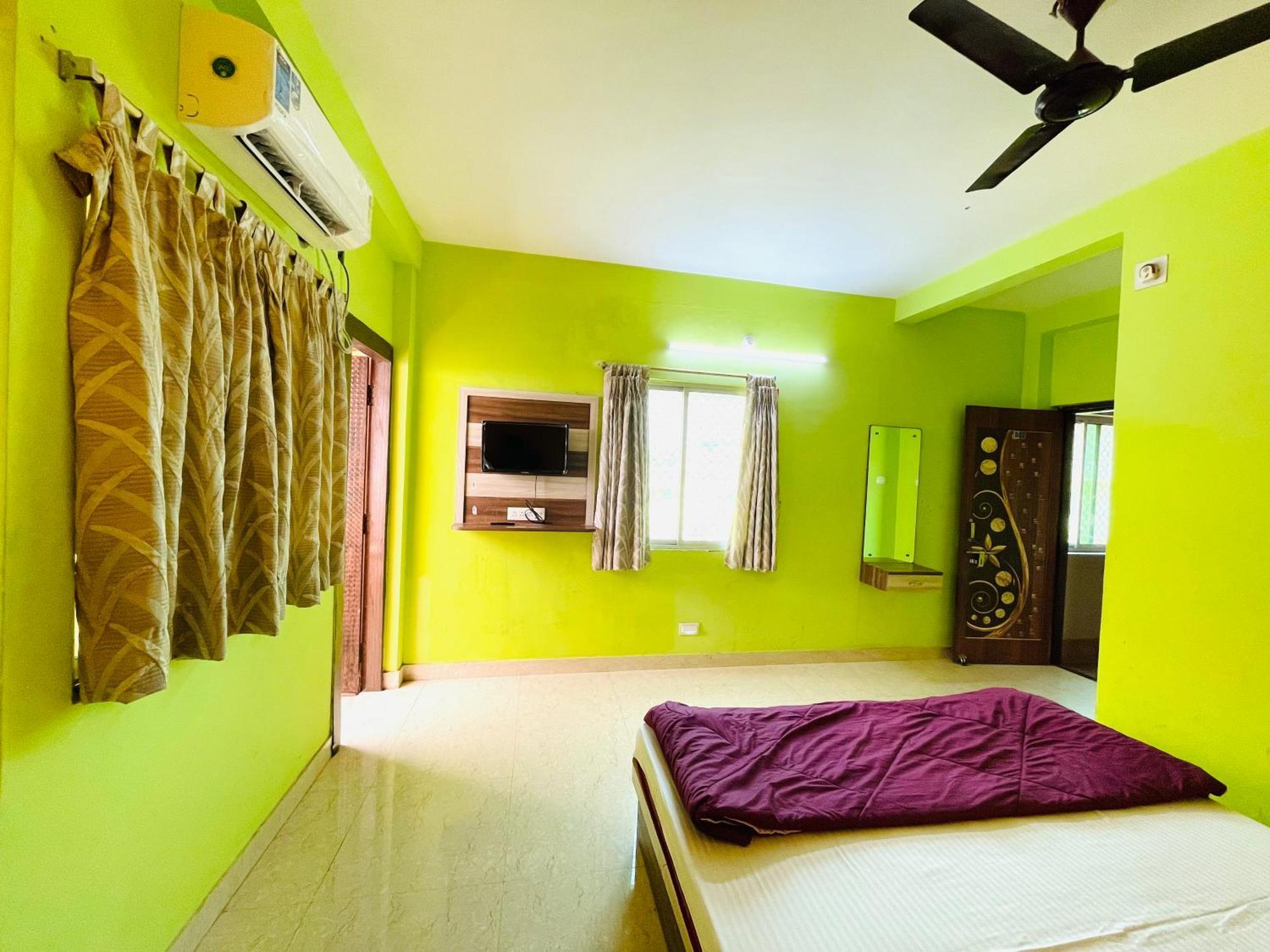 Hotel Falcon House ! Puri - Shriyash Group Bagian luar foto