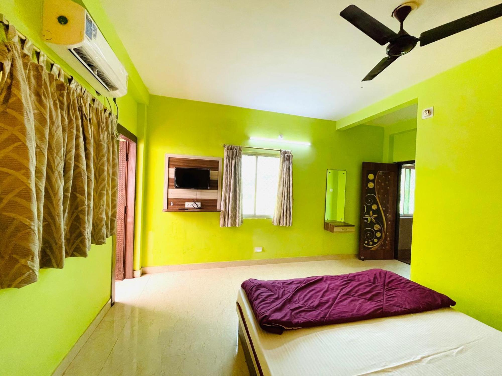 Hotel Falcon House ! Puri - Shriyash Group Bagian luar foto